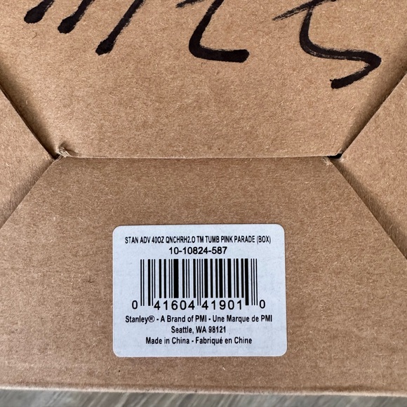 💝 STANLEY Limited Edition Pink Parade 40oz Quencher - Picture 6 of 7